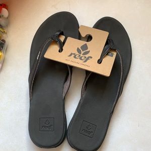 Brand New reef flip flops